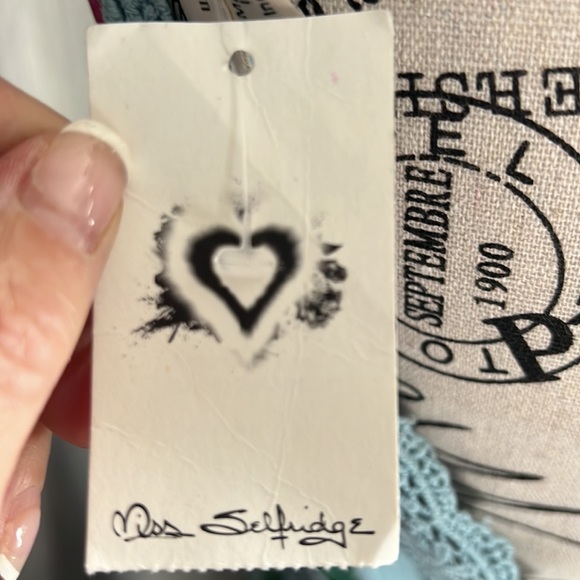 Beautiful Floral Maxi Dress NWT - Picture 14 of 16